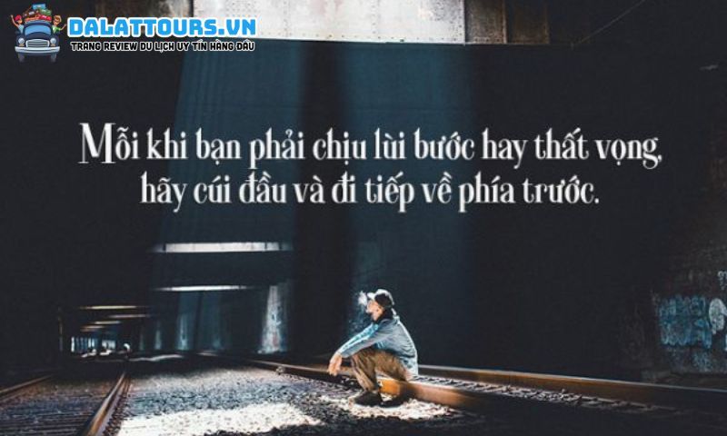 STT thất vọng đi về phía trước