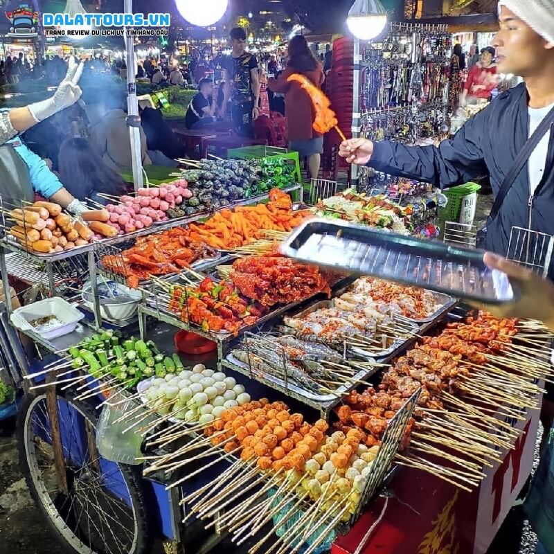 Ẩm thực tại chợ Đà Lạt