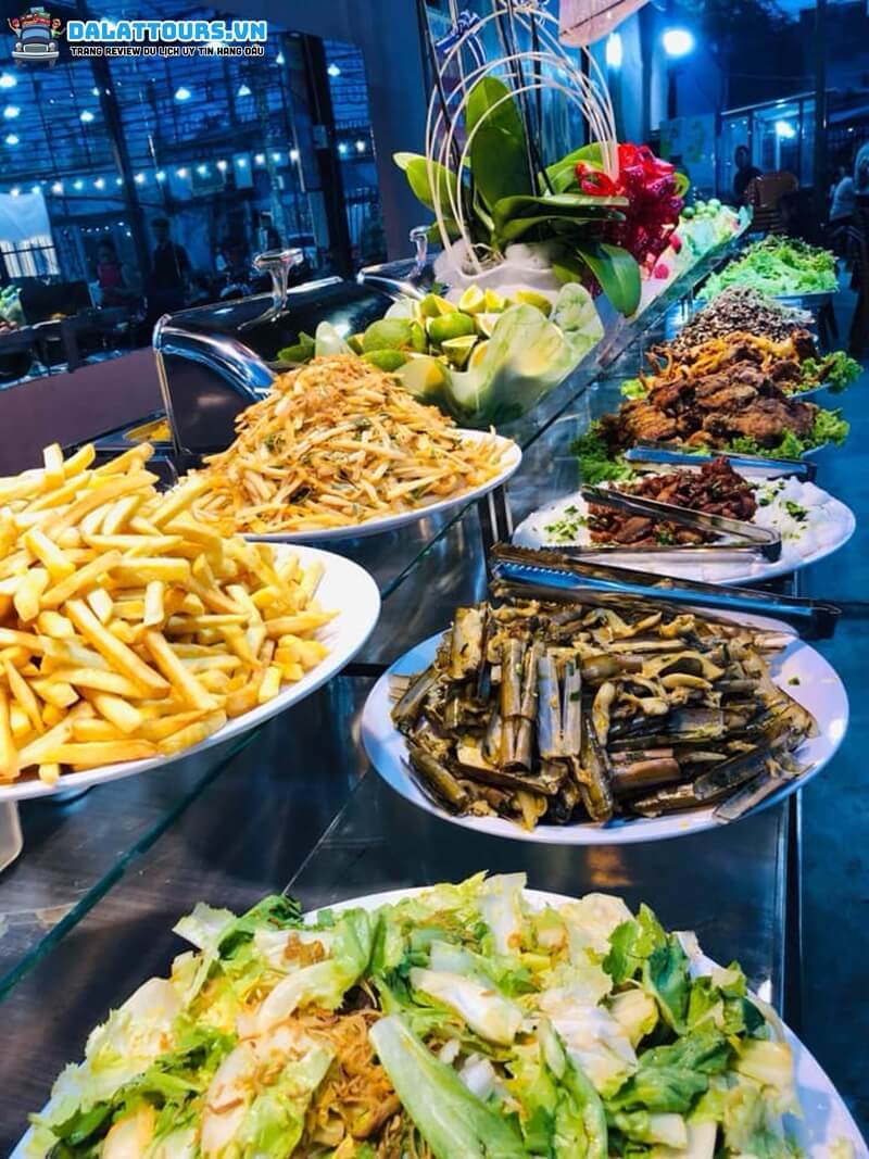 Buffet nướng Thuần Việt đa dạng món ăn