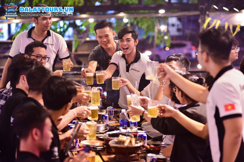 Ăn nướng cùng bạn bè tại Gò Vấp Panda BBQ