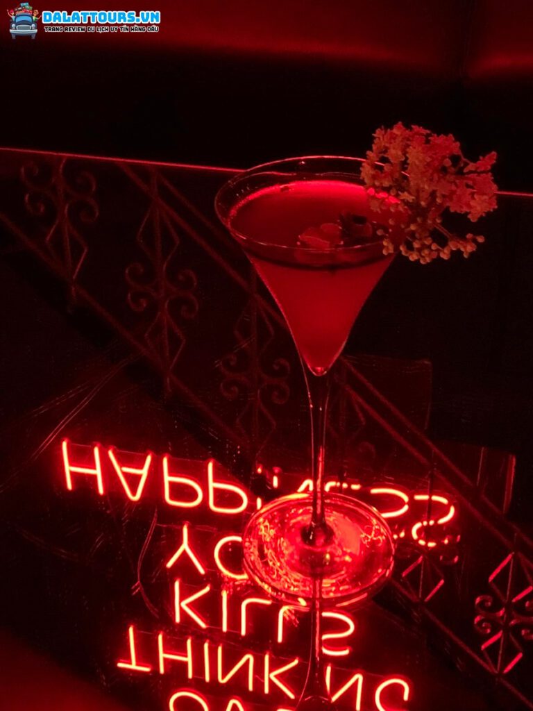 Đồ uống hấp dẫn tại 9Luv Cocktail Bar