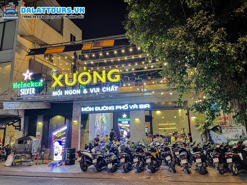 Không gian quán Xưởng nướng Grill & Beer