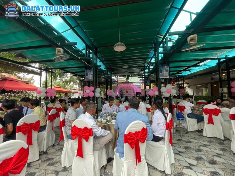 Không gian rộng rãi tại Hoa Viên Sơn Thủy