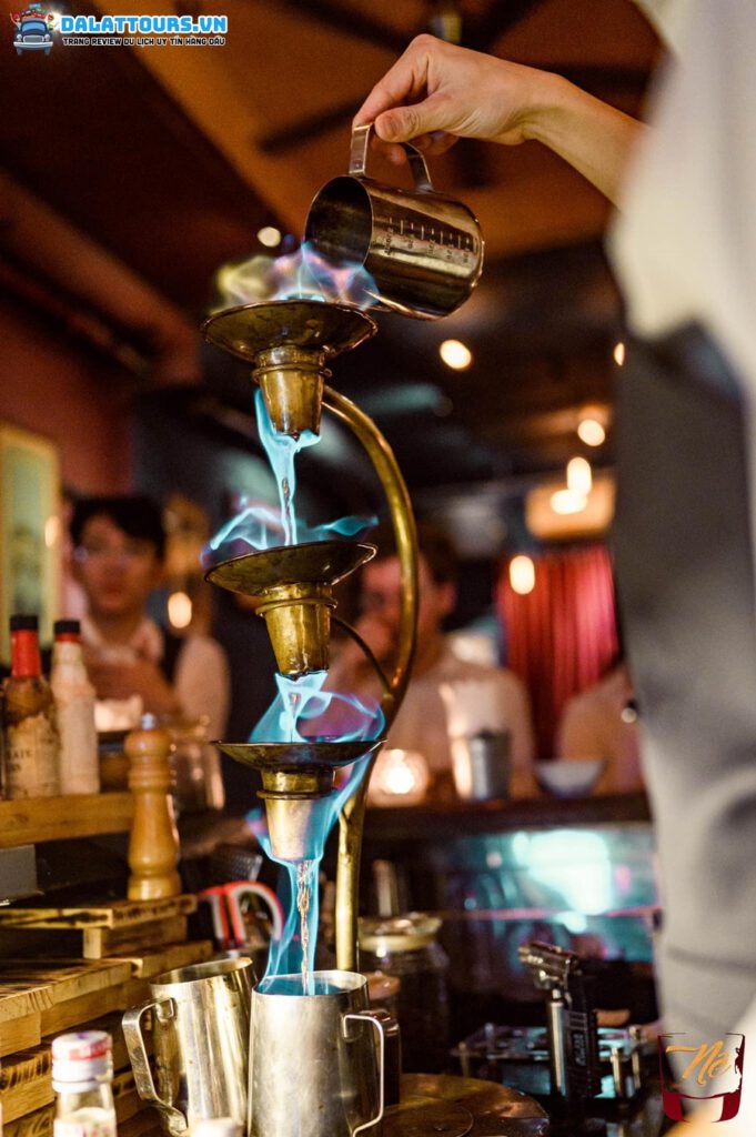 Pha chế đồ uống đỉnh cao tại Nê Cocktailbar 