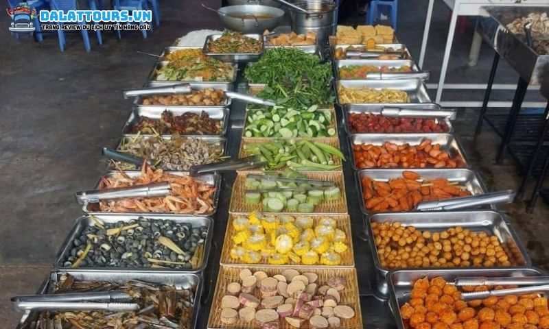 Món ăn tại Nhà hàng buffet Garden Brasserie cực rẻ