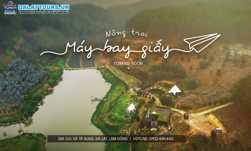 Nông trại máy bay giấy