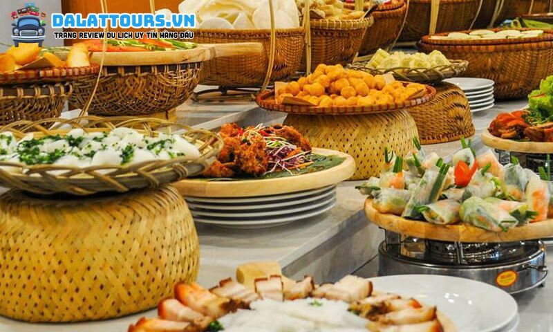 Buffet Những Chàng Trai đa dạng món ăn