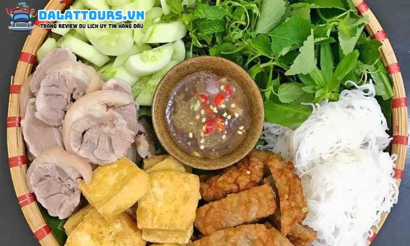 Bún đậu cây đa Thụy Khuê