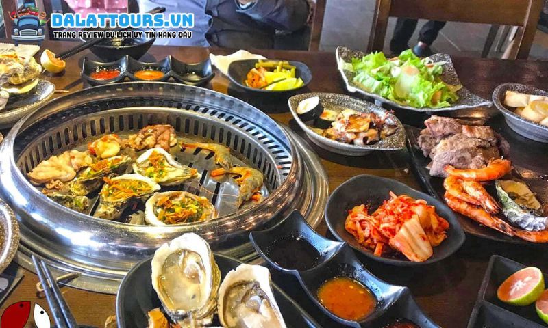 Buffet ngon tại Nhà hàng Hội Quán