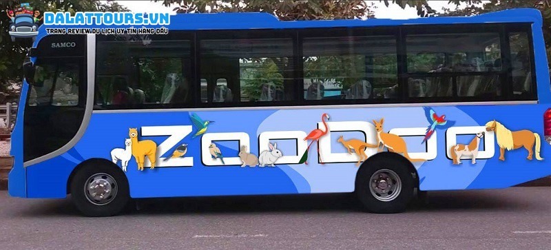 Xe bus dịch vụ chở khách tham quan vườn thú Đà Lạt
